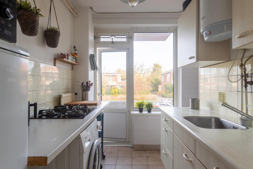 Bezettingslaan 52, 9728 EJ Groningen - € 200.000 k.k. - ben-s Makelaars Groningen