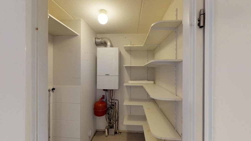 Content Hofstede 8, 9401 GC Assen - € 187.500 k.k. - ben-s Makelaars Groningen