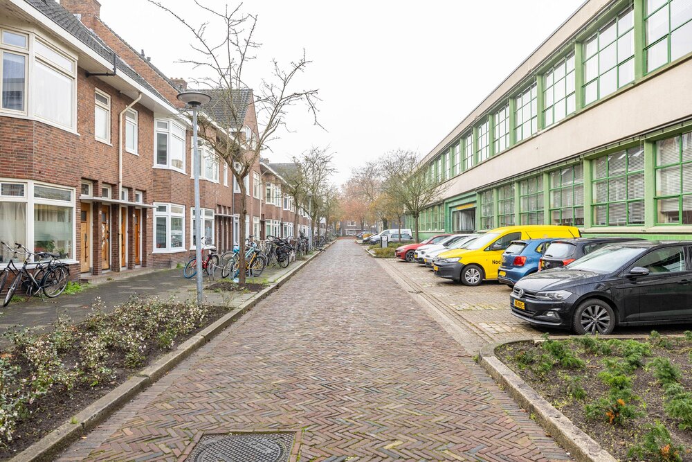 C.H. Petersstraat 63, 9714 CJ Groningen - € 350.000 k.k. - ben-s Makelaars Groningen