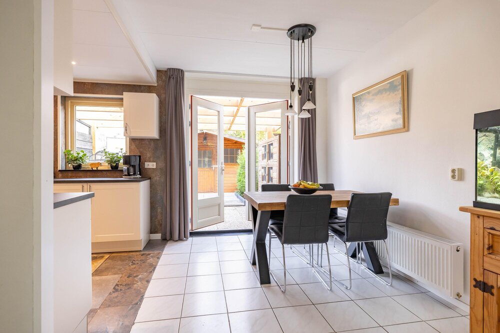 Nijensteinheerd 250, 9736 TT Groningen - € 315.000 k.k. - ben-s Makelaars Groningen